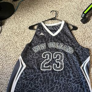 Anthony Davis limited edition pelicans jersey - adult medium